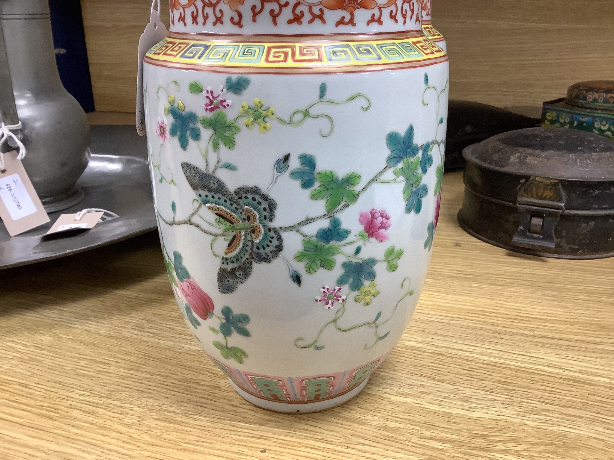 A pair of Chinese famille rose vase and covers, height 26cm